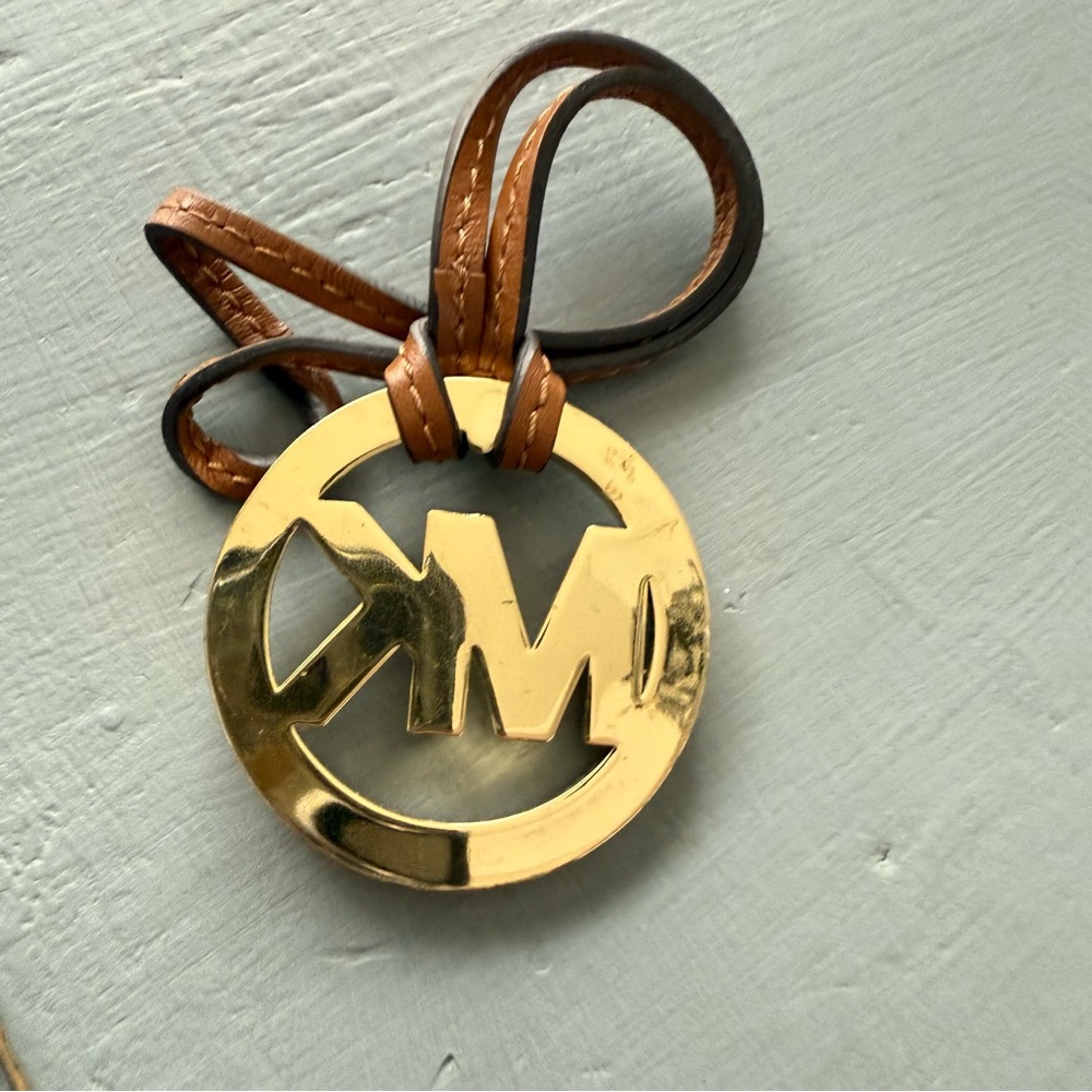Michael Kors Purse Logo Charm - Picture 4 of 4